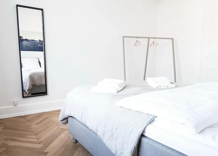 Beautiful 2-Bed Apartment.